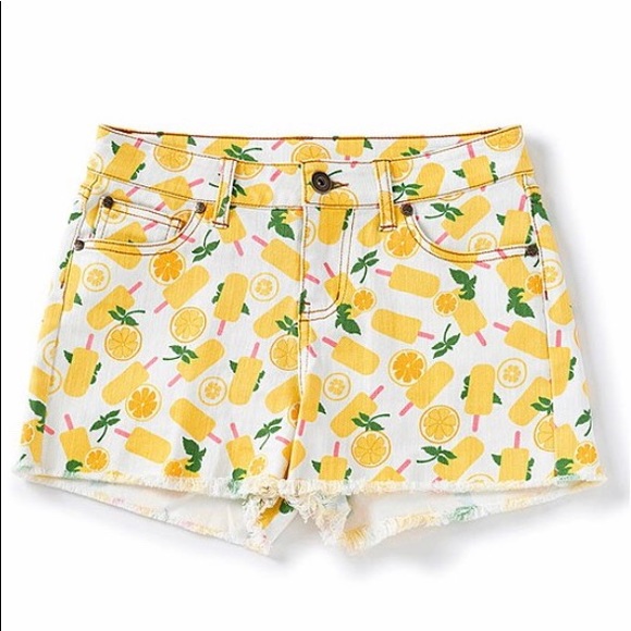 🌺SALE 🌺 ⭐️Host Pick⭐️NEW! MATILDA JANE 🍋 shorts - Picture 2 of 3